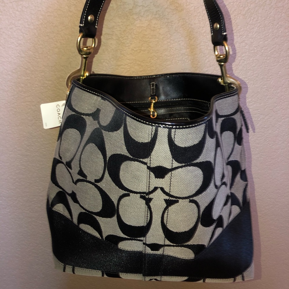NEW⚡️WITH TAGS⚡️ COACH BUCKET BAG - Picture 6 of 8